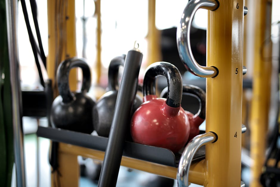 Kettlebells Vs Dumbbells: Which do you choose for your home gym?